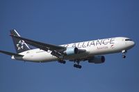 OE-LAY @ LOWW - Austrian B 767 color StarAlliance - by Dieter Klammer
