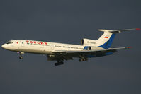 RA-85658 @ LOWW - I love this evening light!