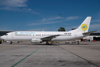 UR-KIV @ VIE - Dnepravia Boeing 737-400 - by Yakfreak - VAP
