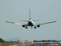EI-DLW @ LEGE - Landing on RWY 02. - by Jorge Molina