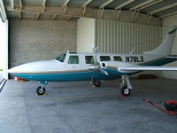 N78LS - my aerostar pictures - by tom debrocke