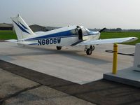 N6806W @ 57C - At the pumps at East Troy, WI - by Bob Simmermon