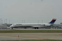 N988DL @ KSDF - MD-88