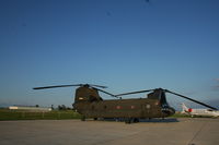 89-00156 @ KUGN - CH47D - by Mark Pasqualino