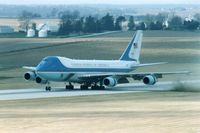 82-8000 @ CID - VC-25A, Air Force One, arriving on Runway 9 - by Glenn E. Chatfield