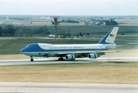 82-8000 @ CID - VC-25A, Air Force One, arriving on Runway 9 - by Glenn E. Chatfield