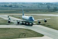 82-8000 @ CID - Air Force One taxiing to the ramp - by Glenn E. Chatfield