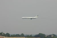 UR-86527 @ EBBR - landing on rwy 25R while most spotters are watching rwy 25L