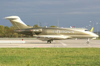OE-HII @ LOWW - Niki Lauda's private jet - by Wolfgang Kronfuss