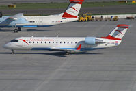 OE-LCG @ VIE - Austrian Arrows Canadair Regionaljet - by Thomas Ramgraber-VAP