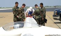 C-GJND @ LFI - Manfred breaking her down with the help of some Langley AFB Airmen