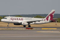 A7-ADU @ VIE - Qatar Airways Airbus 320 - by Yakfreak - VAP