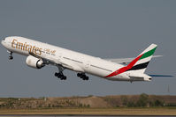 A6-EBX @ VIE - Emirates Boeing 777-300 - by Yakfreak - VAP