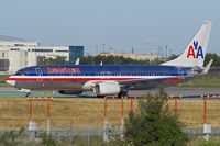 N931AN @ YYZ - Taxiing for departure via RWY05. - by topgun3