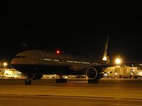 N773UA @ DEN - United Airlines 777 going to hanger. - by Francisco Undiks