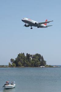 OE-LBQ @ LGKR - Lauda Air A320 - by Andy Graf-VAP