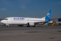 UR-GAV @ VIE - Adria AIrways Boeing 737-400 - by Yakfreak - VAP