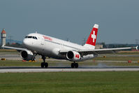 HB-IJI @ VIE - Swiss Airbus 320 - by Yakfreak - VAP
