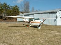 N76056 @ NC52 - Great day to take pictures.