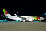 OE-LAP @ VIE - Air Portugal Airbus 330-200 - by Yakfreak - VAP