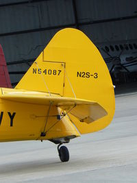 N54087 @ GKY - Tail Feathers