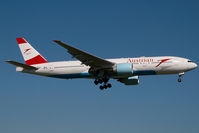 OE-LPB @ LOWW - Austrian Airlines Boeing 777-200 - by Yakfreak - VAP