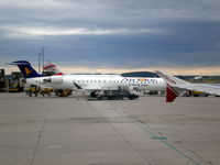 EI-DRK @ LOWW - AP CRJ900
