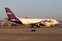 N664FE @ SNA - FedEx N664FE (FLT FDX1258) starting departure roll on RWY 19R enroute to Memphis Int'l (KMEM).