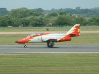 E25-06 @ FFD - Royal International Air Tattoo 2005 - by Steve Staunton