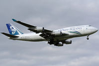 ZK-NBV @ EGLL - on final RWY09L - by Wolfgang Kronfuss