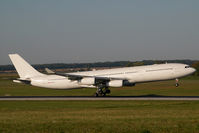 OE-LAK @ VIE - Austrian Airlines Airbus A340-300 - by Yakfreak - VAP
