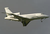 VP-BMS @ EGLL - Traffic, Traffic,...! - by Wolfgang Kronfuss