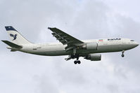 EP-IBC @ EGLL - instead of the usual B747 :O - by Wolfgang Kronfuss