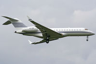 VP-CGS @ EGLL - on final RWY09L - by Wolfgang Kronfuss