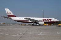 OO-DLY @ VIE - European Air Transport Airbus A300F in DHL colors - by Yakfreak - VAP
