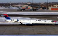 N805SK @ KMSP - Canadair Regionaljet