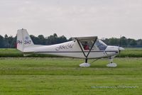 PH-3H7 @ EHST - The PH-3W1 a few moments after landing at microlight airfield Stadskanaal in the Netherlands.