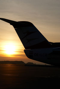 OE-LCR @ VIE - Austrian Arrows Regionaljet - by Yakfreak - VAP