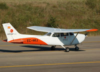 EC-HIJ @ LEGE - Taxi for take off RWY 20. - by Jorge Molina