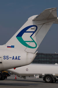 S5-AAE @ VIE - Adria Airways regionaljet