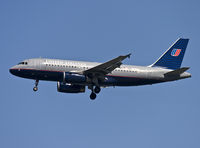 N809UA @ SFO - approach of one of the 28's - by Philippe Bleus