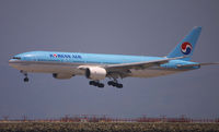 HL7598 @ KSFO - landing on rwy 28L. Approach lights visible below. - by Philippe Bleus