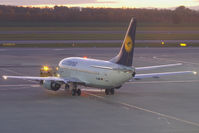 D-ABIF @ VIE - Lufthansa Boeing 737-500 - by Thomas Ramgraber-VAP