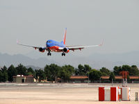 N484WN @ KLAS - Southwest Airlines / 2004 Boeing 737-7H4 - by Brad Campbell