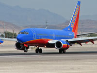 N453WN @ KLAS - Southwest Airlines / 2004 Boeing 737-7H4 - by Brad Campbell