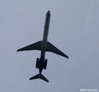 N876GA @ ISO - Couldn't resist.  There is another airliner high above