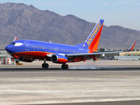 N780SW @ KLAS - Southwest Airlines / 2000 Boeing 737-7H4 - by Brad Campbell