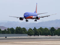 N385SW @ KLAS - Southwest Airlines / 1994 Boeing 737-3H4 - by Brad Campbell