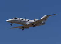 N423CS @ KAPA - Approach to 17L - by Bluedharma