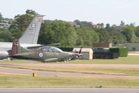 L9-67 @ FFD - Royal International Air Tattoo 2006 - by Steve Staunton